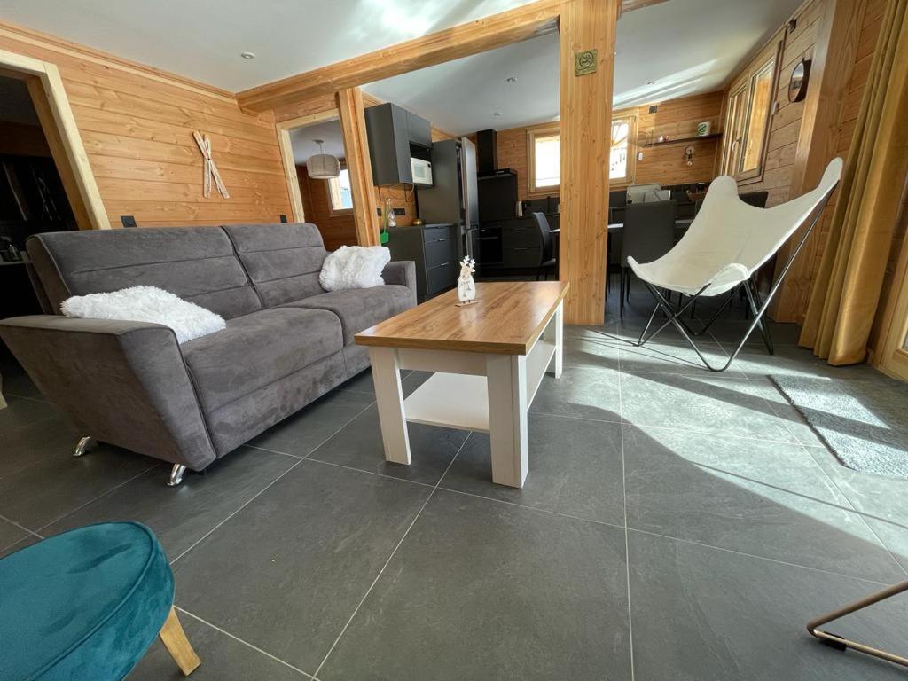 Appartement Lumineux Neuf Dans Bas De Chalet Le Douglas La Joue du Loup Zewnętrze zdjęcie